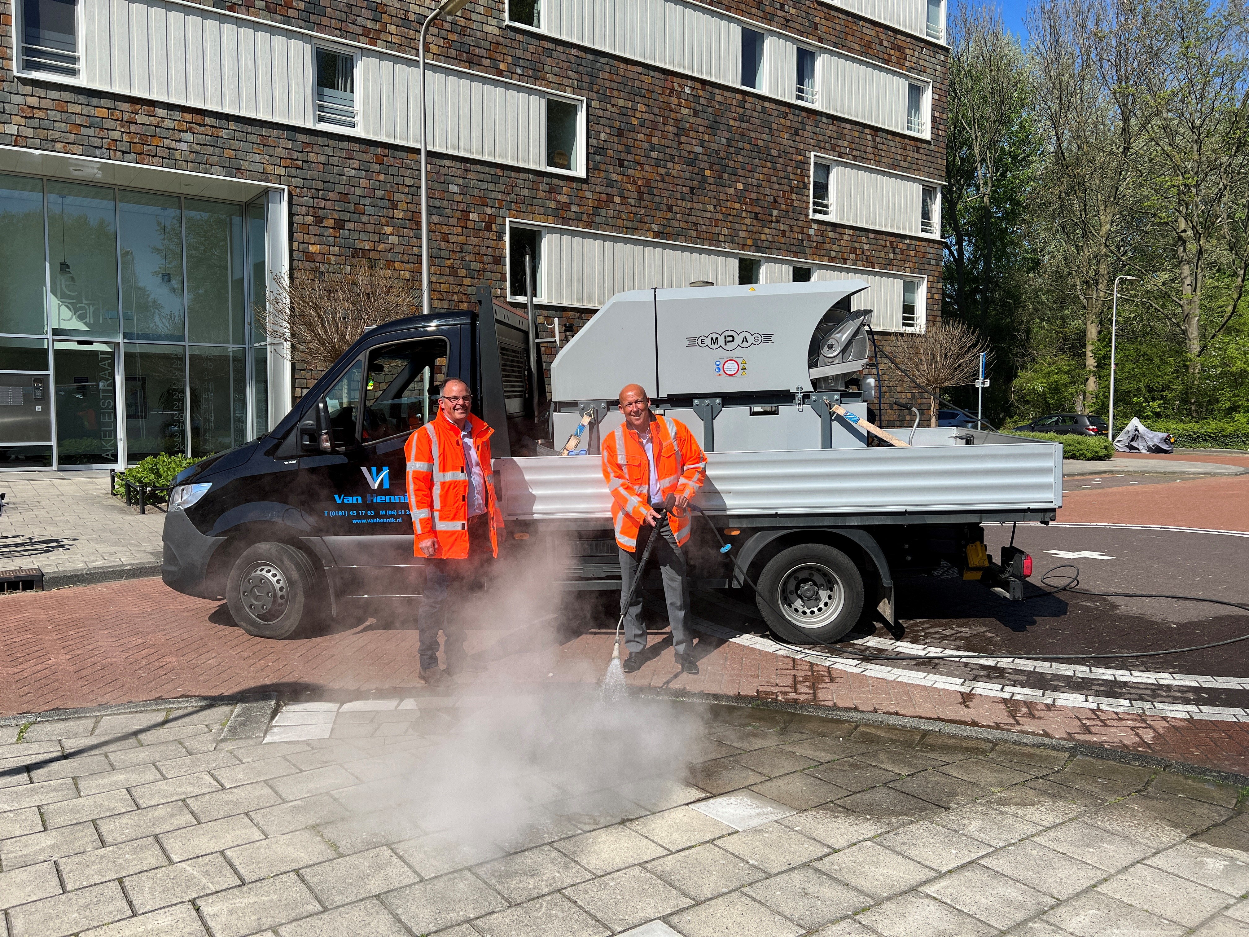 Wethouder Mijnans en Peter van Hennik